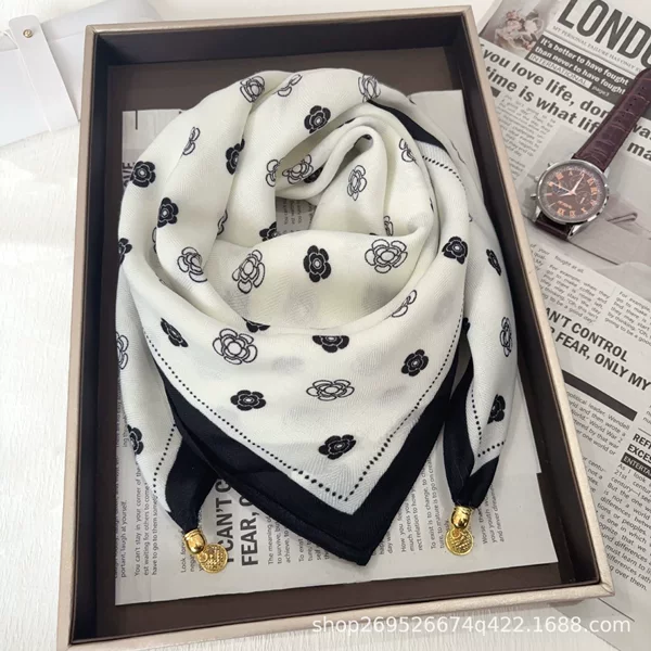 2026 New Cotton and Linen Magnetic Buckle Scarf, High-End Versatile Square Scarf, Headscarf, Waist Scarf, Triangle Scarf, Multi-Purpose Neck Protector