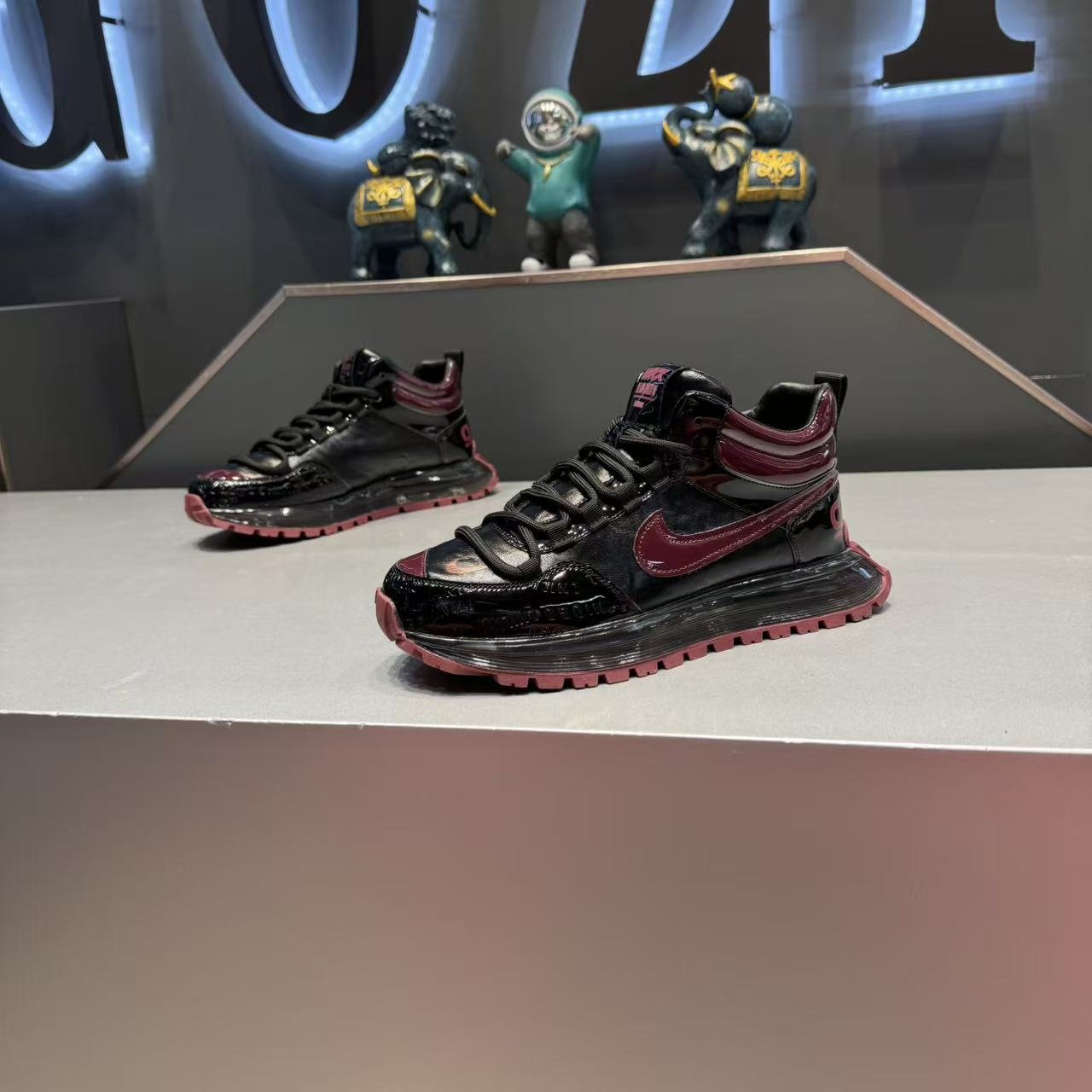 Algodón único con el mismo otoño y invierno 2025 moda de algodón único con el mismo calzado casual de hombre de alto valor de la cara de la tendencia de color universal