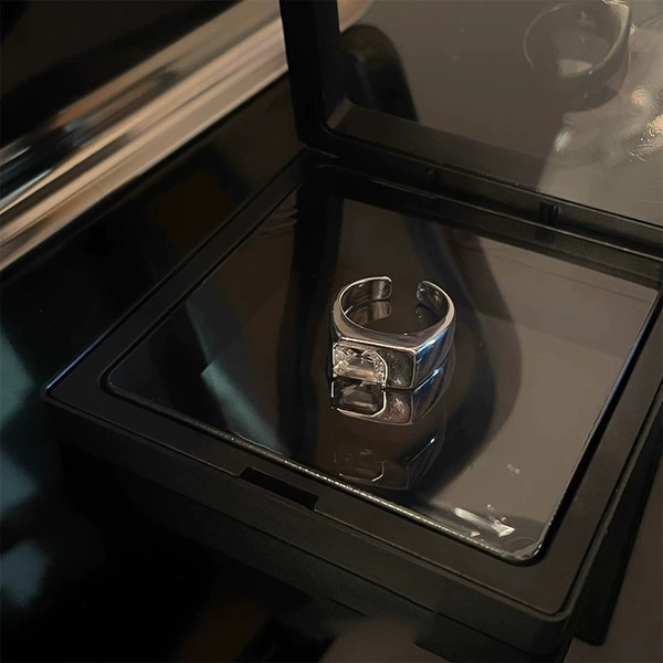 One size ring with zircon, micro incrustation