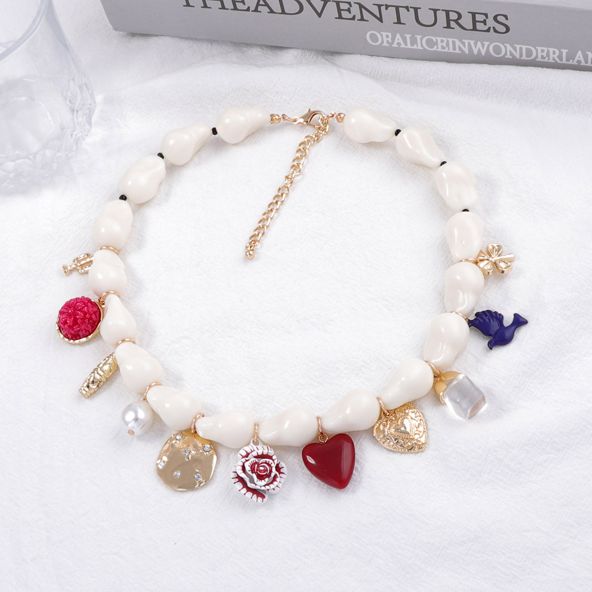 Za Cross-Border Light Luxury Fashion Versatile Faux Pearl Flower Oil Drop Heart Insect Pendant Necklace Simple High-End Feel for Women