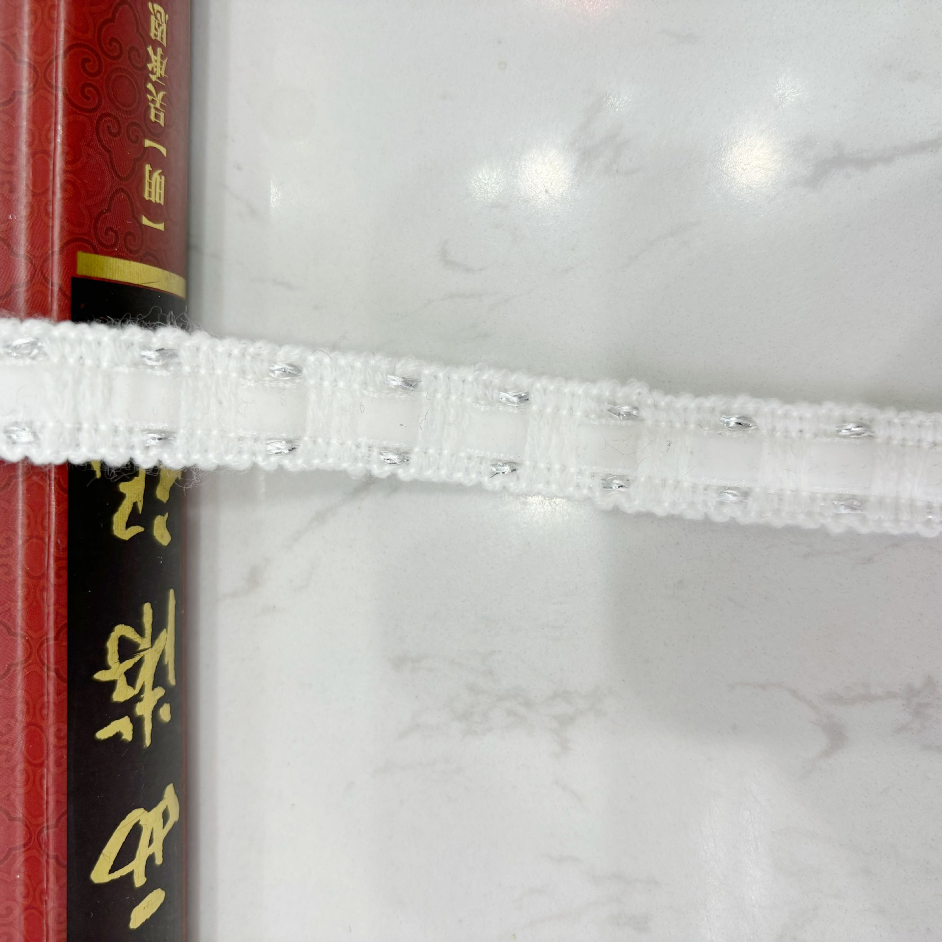 울 바닥 벨벳 레이스 화이트