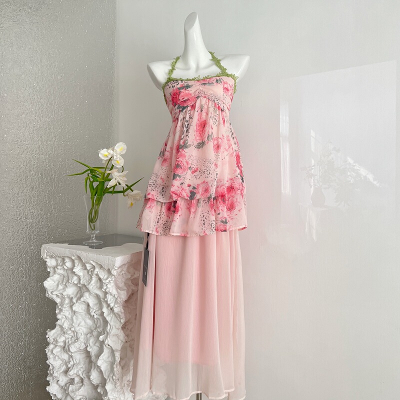 Lace Halter Neck Camisole Dress Two-Way Wear + Flared Skirt Lace Halter Neck Camisole Dress Two-Way Wear + Flared Skirt