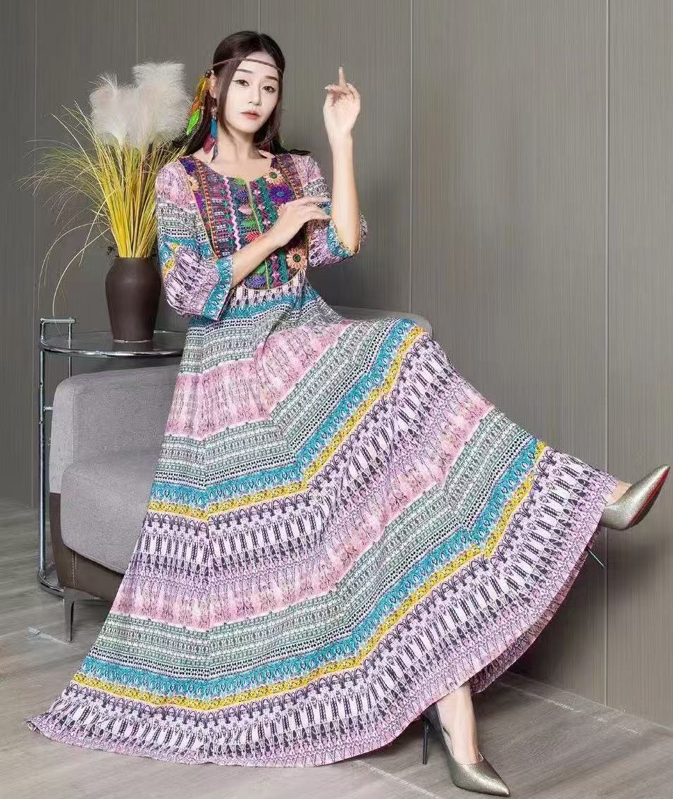 Langes, ausgestelltes, besticktes Kleid im Bohemian-Ethno-Stil für Reisefotografie – Großhandel_voghion.com