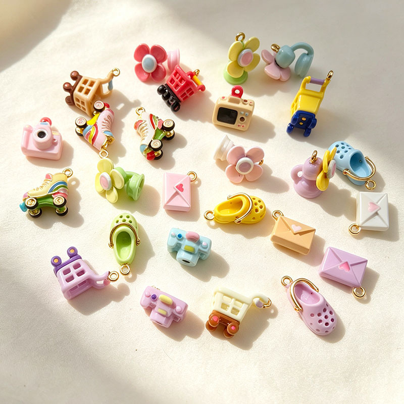 Alloy oil-drip colorful three-dimensional simulated ice skates fan pendant DIY handmade necklace bracelet jewelry accessory