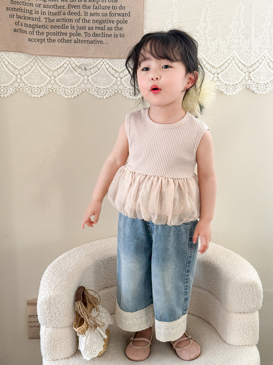 Ropa para niños de caña de pera Chaleco para niñas Estilo fino de verano 2025 Nuevo estilo Camiseta de botones para niños Ropa para bebés y niñas