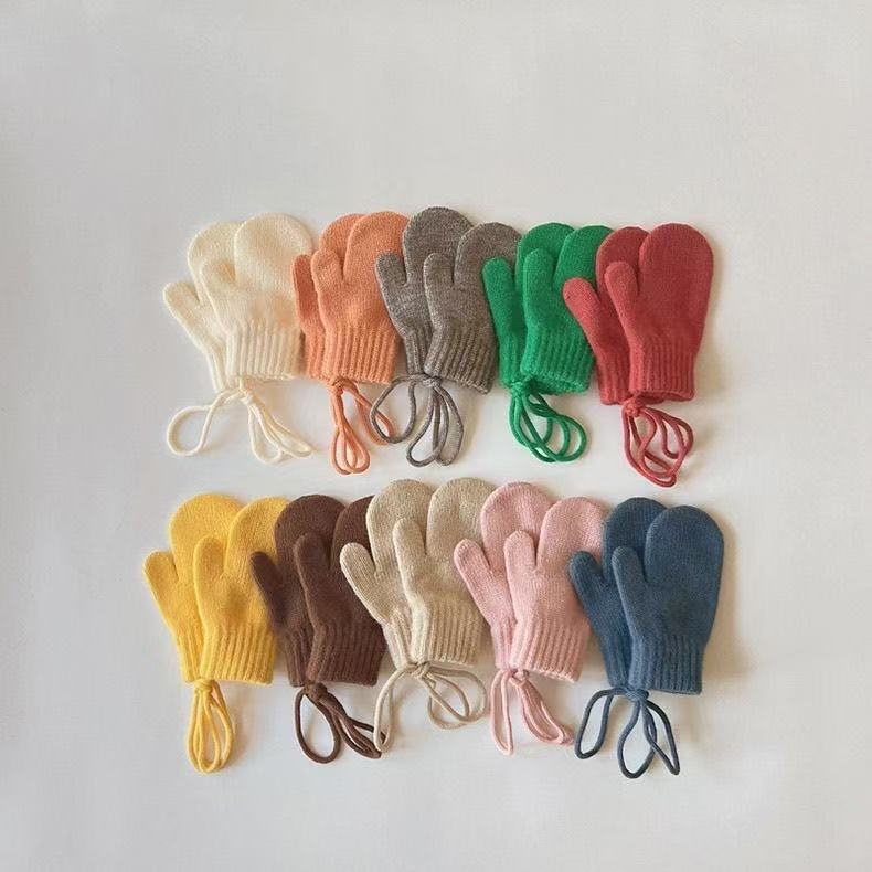 Korean Children's Gloves Winter 2024 New Style Ins Candy Color Mittens with Neck Strap Baby Wholesale Gloves
