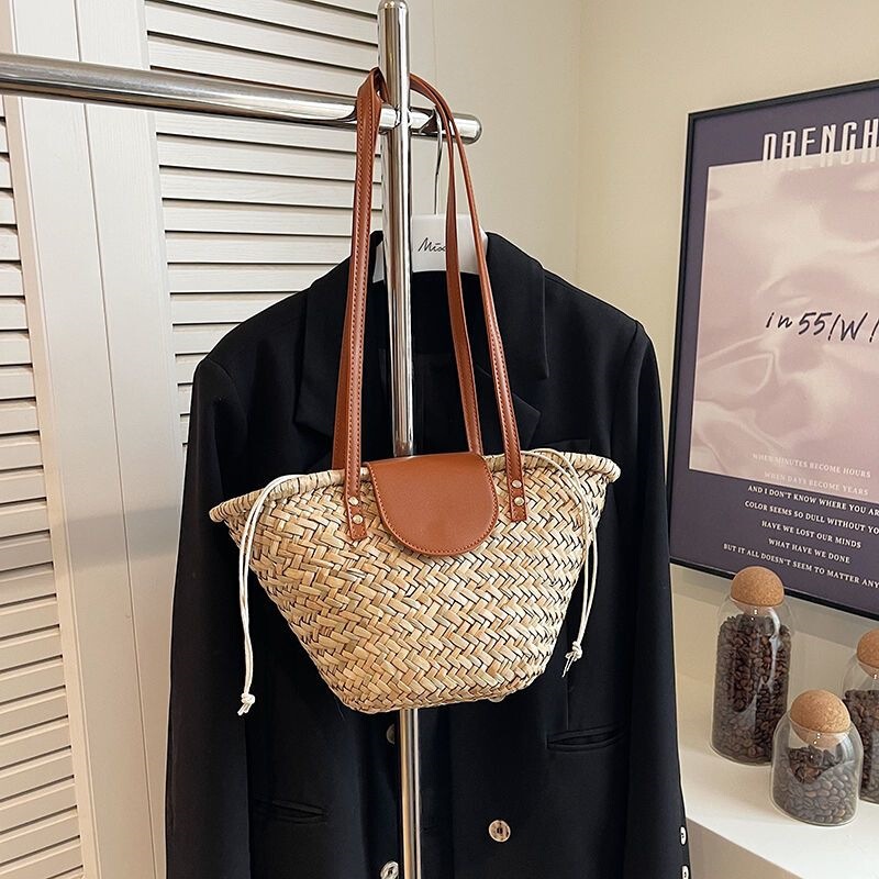 New 2026 Straw Woven Bag, Versatile Shoulder Bag for the Beach, Vacation Tote, Fashionable Woven Beach Bag, Genuine Light Luxury New 2026 Straw Woven Bag, Versatile Shoulder Bag for the Beach, Vacation Tote, Fashionable Woven Beach Bag, Genuine Light Luxury