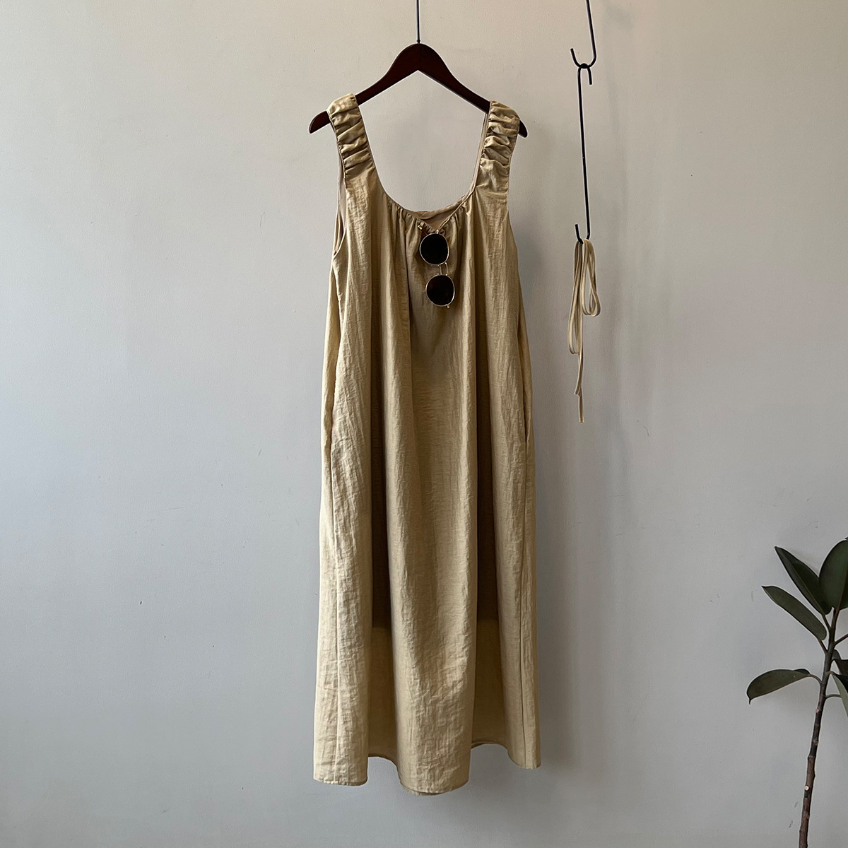 Design Sleeveless Dress Summer Lace up U Neck Backless Mid Length Vest Dress 16 Design Sleeveless Dress Summer Lace up U Neck Backless Mid Length Vest Dress