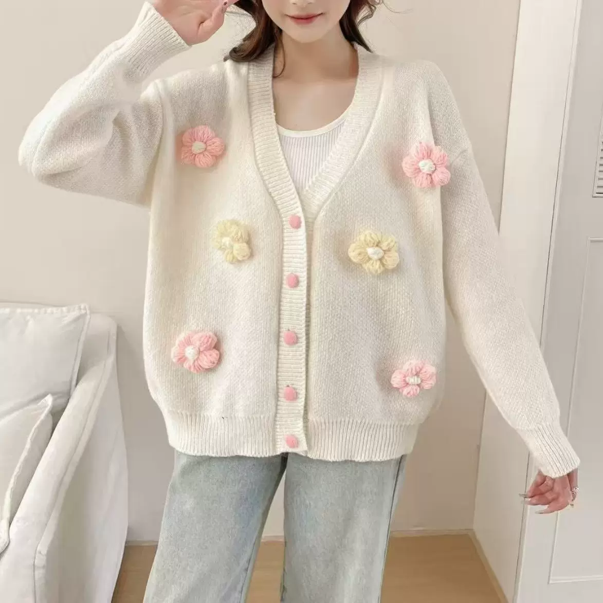 秋冬2025年新款跨境立体花朵针织开衫v领宽松甜美毛衣外套女装潮