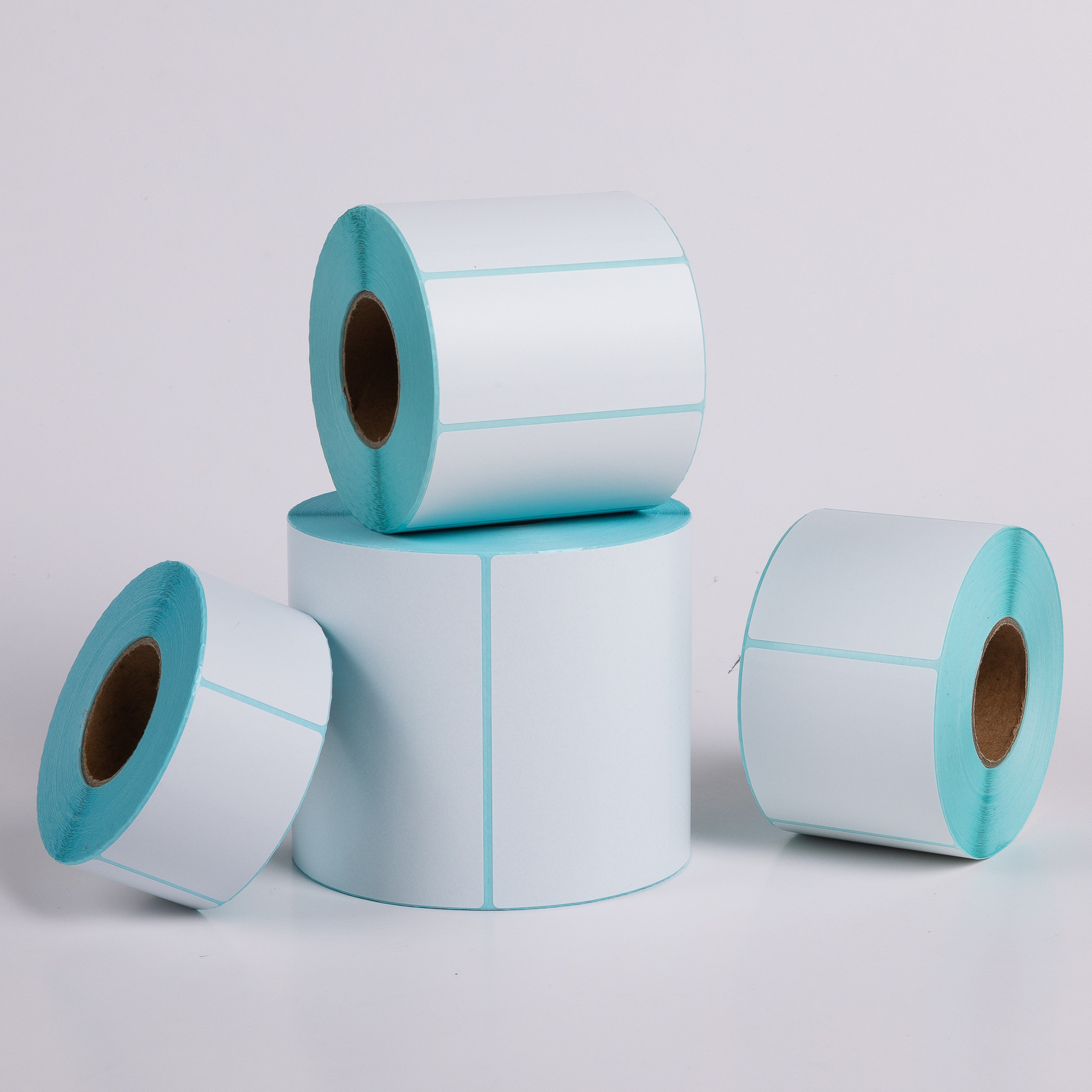 Tres adhesivos de etiquetas adhesivas de papel térmico a prueba de calor 70*20 pegatinas de impresión de códigos de barras de precio de correo electrónico transfronterizo papel térmico