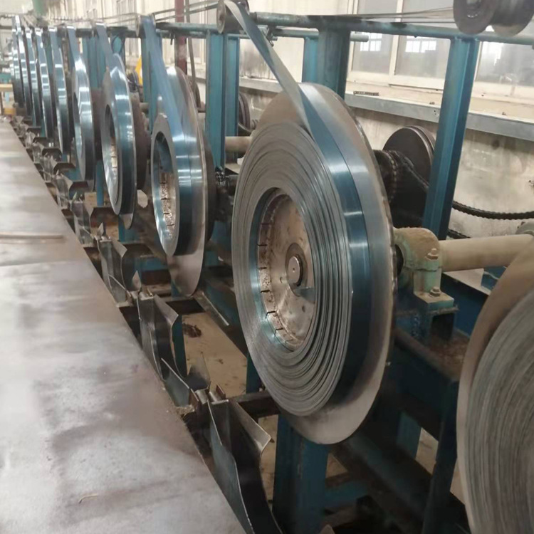 利涛供应0.9*32高强度打包钢带 铁皮打包带 高强度烤蓝打包带