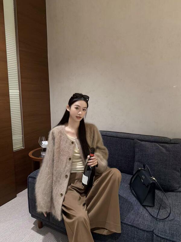Small fleece triple-brushed mulberry silk and cashmere blend fur coat, round neck, loose-fitting, slimming fur coat Small fleece triple-brushed mulberry silk and cashmere blend fur coat, round neck, loose-fitting, slimming fur coat