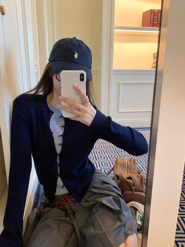 温柔风设计感撞色假两件拼接针织衫女2025秋季修身显瘦长袖上衣潮|undefined