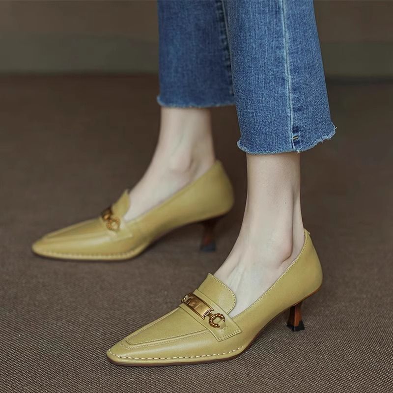 French Retro Pointed-Toe Mid-Heel Slimming Shoes for Women, New Spring and Autumn Models with Metal Buckle and Thin High Heels