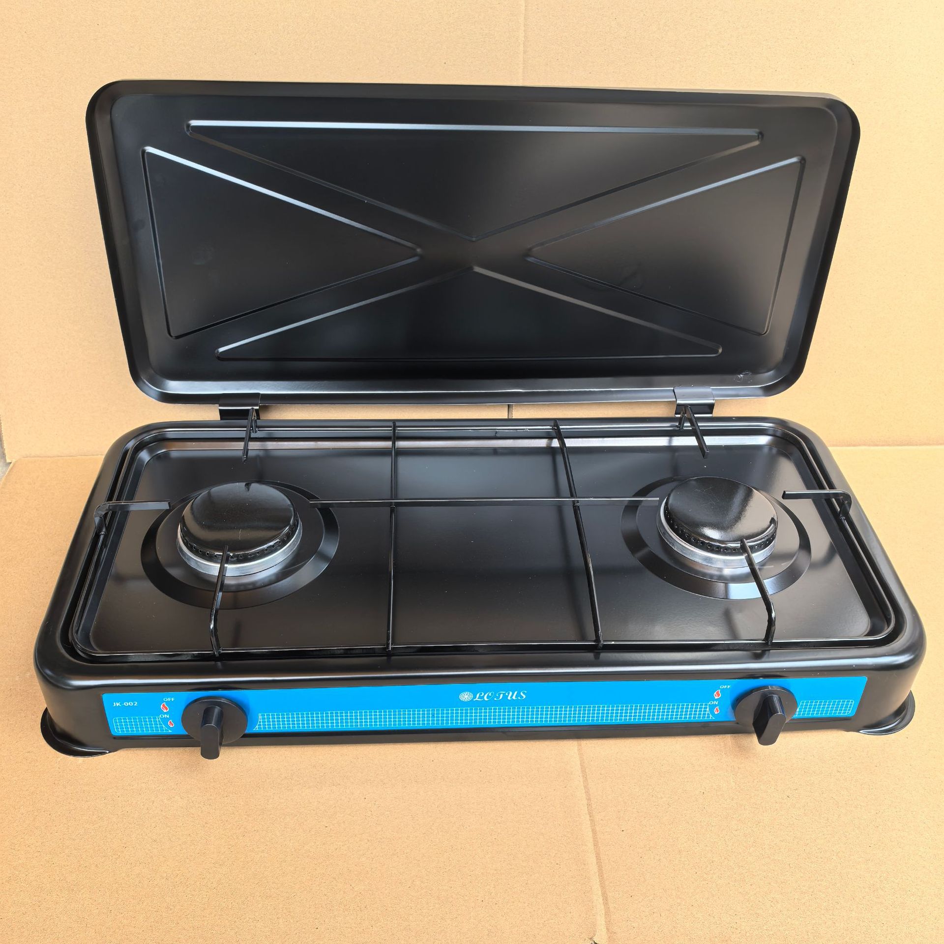 02B, 커버가 있는 검정색