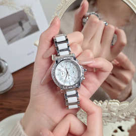 新款五芒星贝母表盘时尚满天星陶瓷不锈钢轻奢钻石个性女士石英表