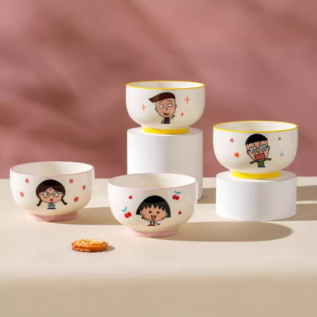 Pequeñas pelotas de cereza auténticas autorizadas encantadoras cubiertos domésticos con cuatro tazones de arroz de cerámica con patrón de dibujos animados caja de regalo