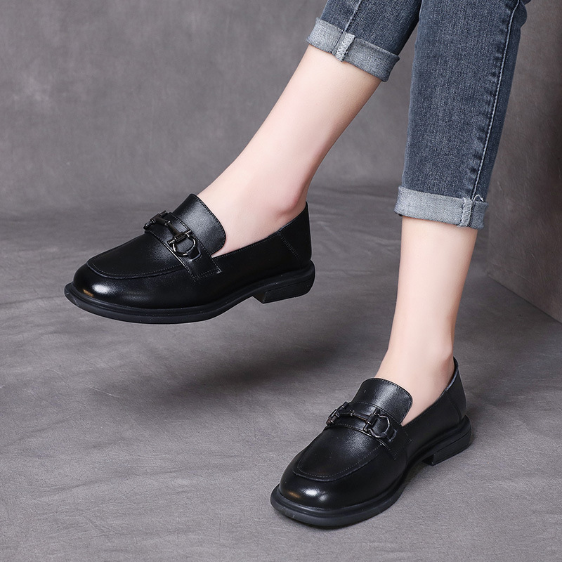 Low-Top Loafers for Women, Spring British Style Casual Leather Shoes, Flat Versatile Round-Toe Casual Shoes with Metal Decoration