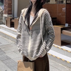 秋冬慵懒风条纹撞色连帽针织开衫外套时尚百搭韩系新款毛衣上衣女
