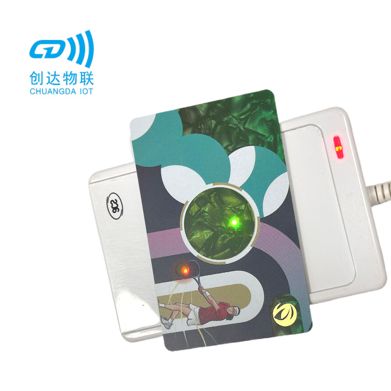 NFC手机读取亮灯智能卡四色胶印CR80尺寸带LED灯NFC芯片卡