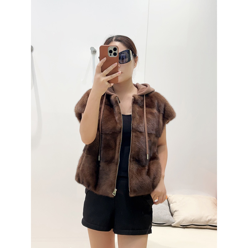 2025女款进口小母貂口袋短款连帽百搭修身设计高级感拉链时尚简约