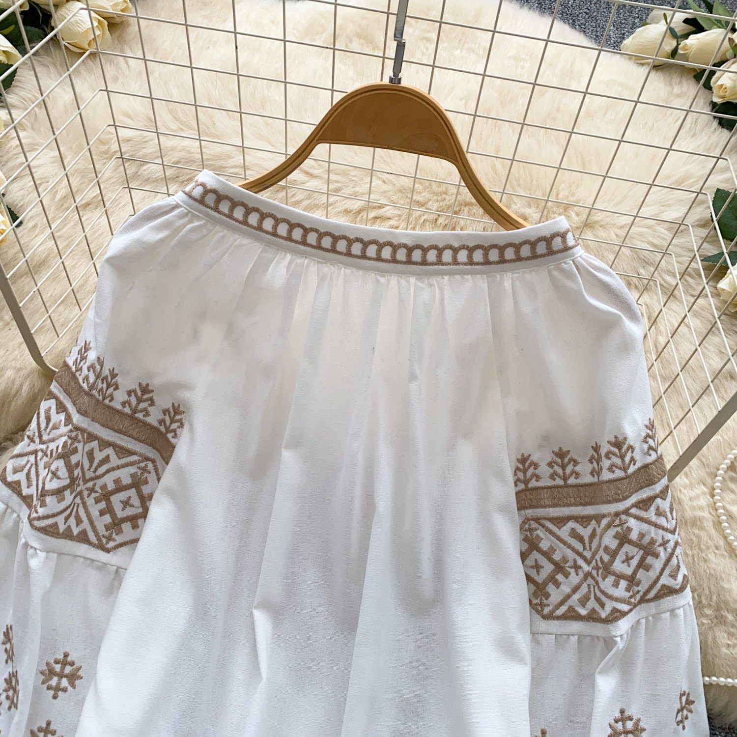 Women's Retro Embroidered Ethnic Style Shirt Skin Friendly Breathable Loose Fit Slimming Tie Waist Lantern Sleeves Long Sleeves Commuter Top_ecoleips.com