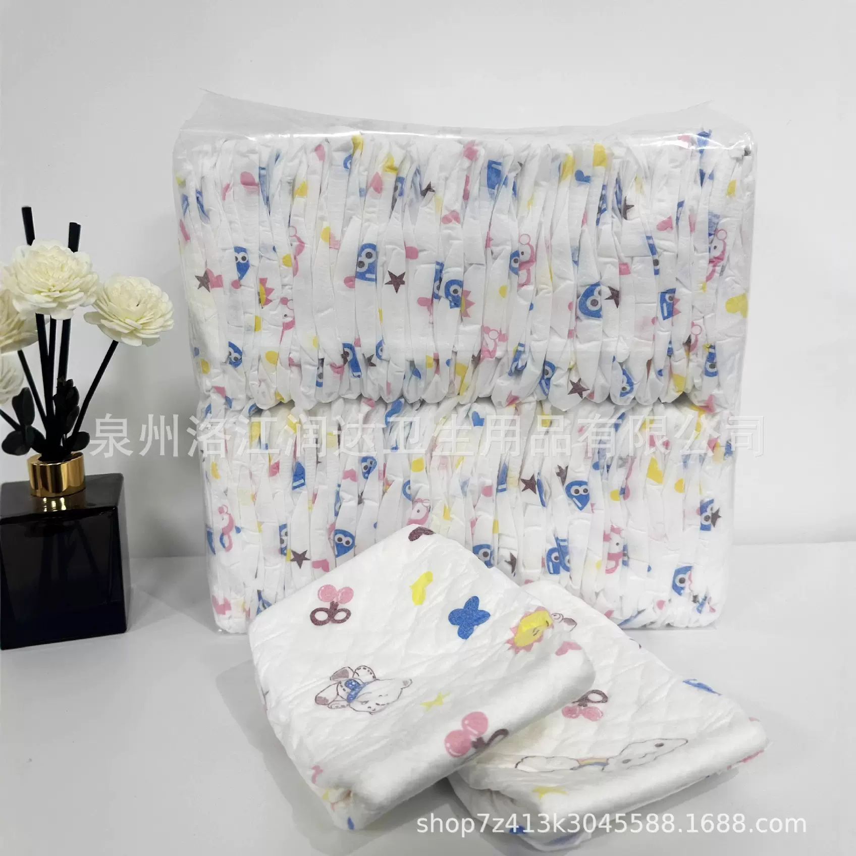 纸尿裤源头工厂出口非洲南非东南亚婴儿50片一包透明简易装包装