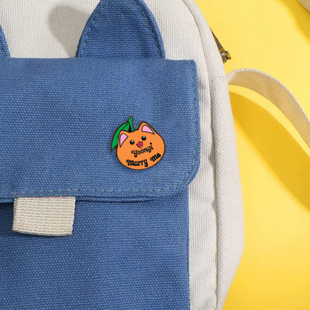 Magic Flying Broom Cute Orange Cat Enamel Badge Kawaii Cartoon Character Badge Novelty Fun Accessory