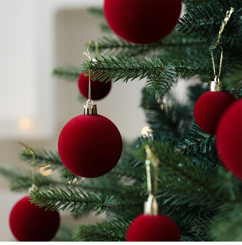 Set de bolas de navidad de terciopelo burdeos para decoración_voghion.com