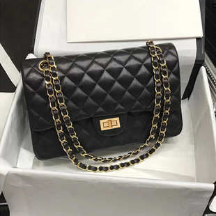 Ů��2023�����¿��ɫ���朗l���ٴ�����μ�б����ƤС����