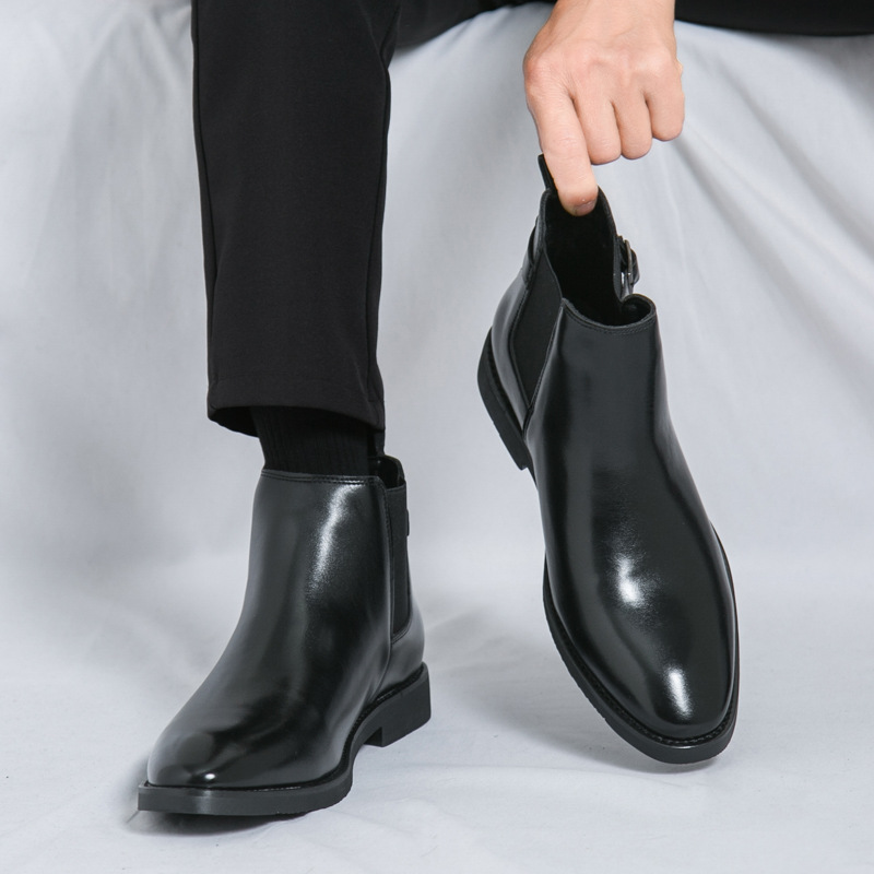 Cross-border tallas grandes 46 botas Chelsea 2025 primavera y otoño nuevos hombres británicos botas cortas de media punta 45 botas de cuero para hombres