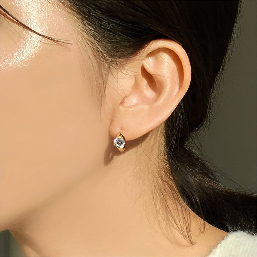 2g Weight 925 Sterling Silver Ear Needle Material 18K Gold Plated Plating Material Zircon Inlay Material Earrings Classification 1 Pair Quantity Daily Occasion 925 Sterling Silver Material Oval Pattern All Seasons Season Women's Gender Inlay Design Simple Style Style 1 Pair 18K Gold Plated 925 Sterling Silver Zircon 925 Sterling Silver Earrings Oval Earrings 2