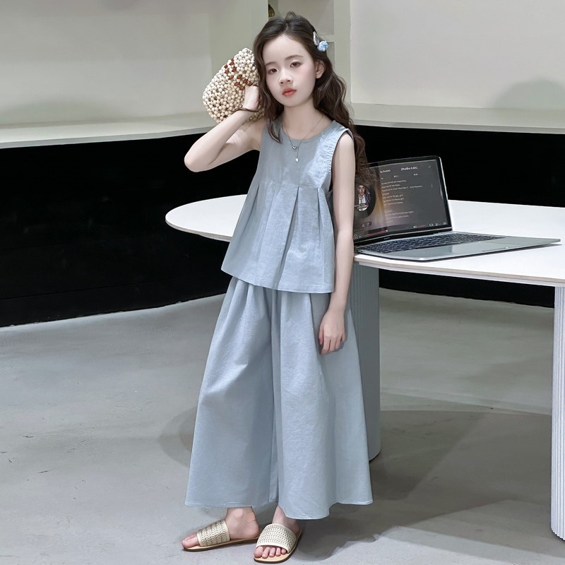 Natural linen summer girls' cotton and linen set, stylish wide-leg pants two-piece summer outfit for older children.