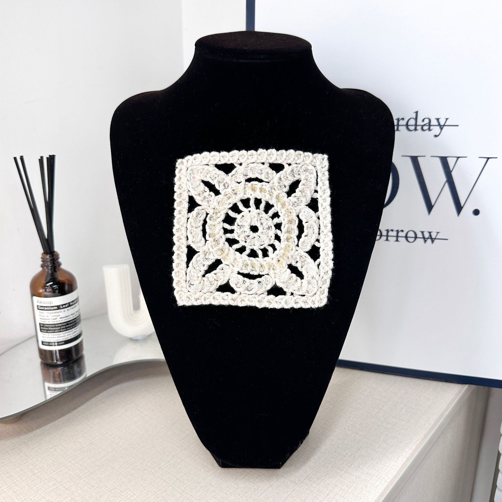 Crochet de alta calidad de encaje de sequilla flor de decoración parches de ropa vestidos bolsos accesorios de bolsillo mayorista