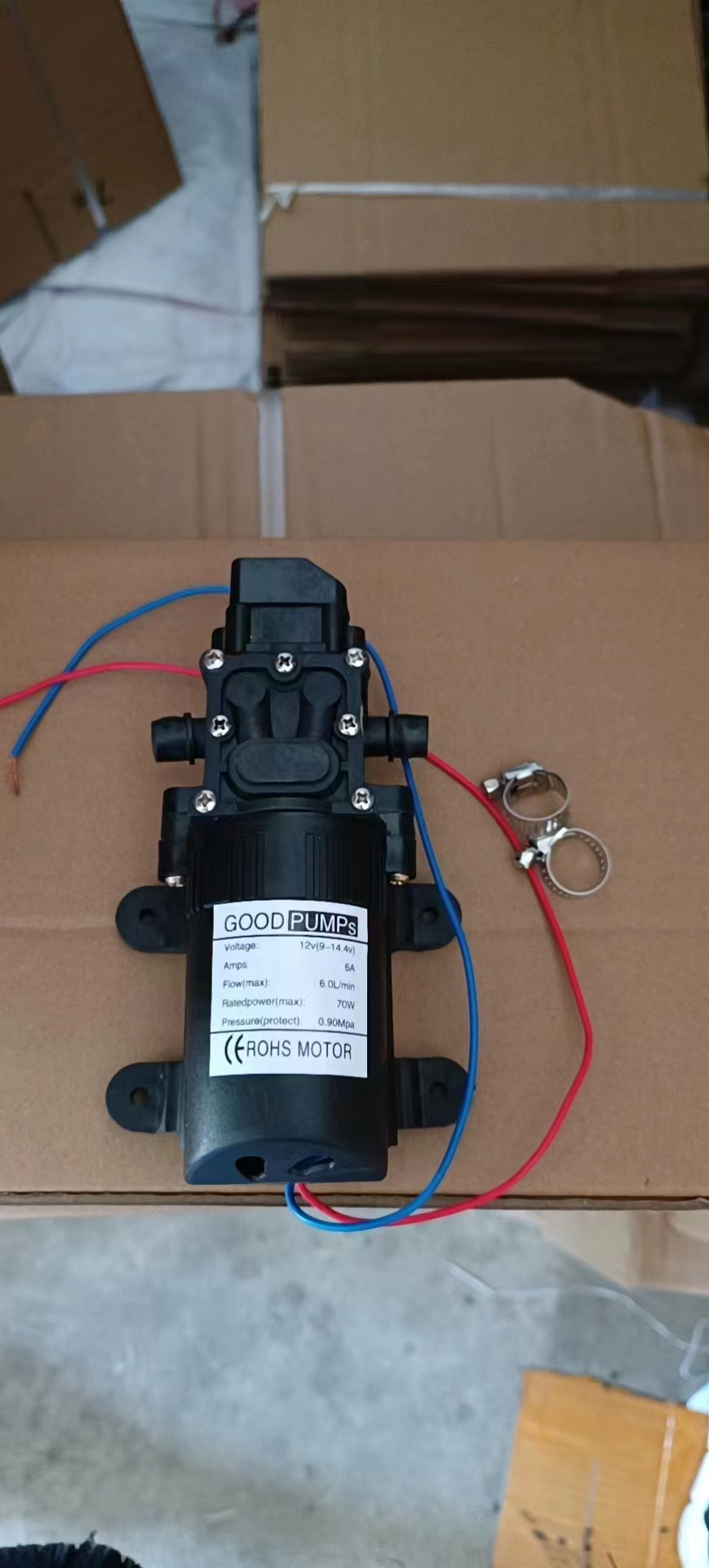 Miniatura bomba de diafragma eléctrica inteligente 12V pulverizador eléctrico accesorios pistola de cierre de alta presión lavadora de coches bomba de agua