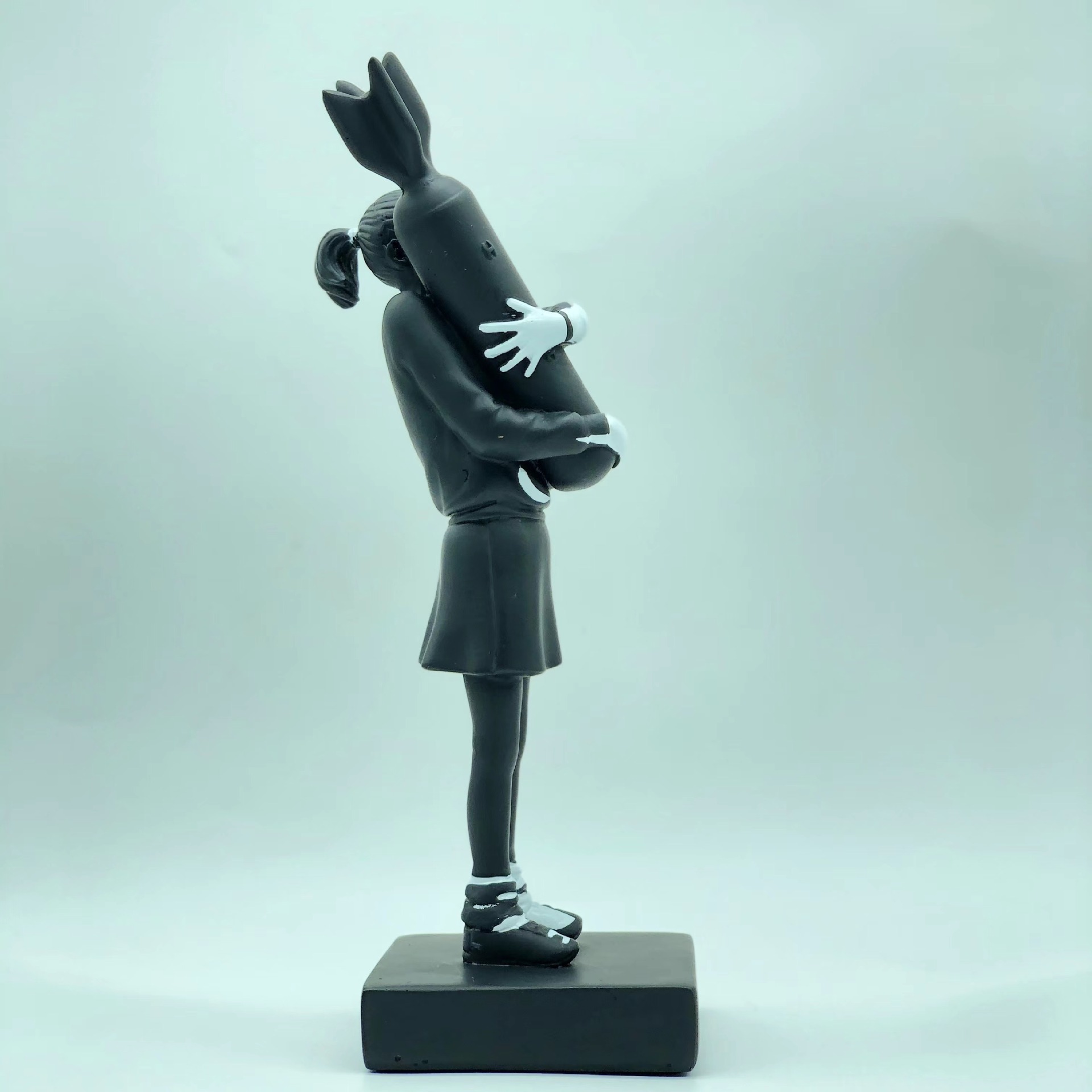 その他 MEDICOM TOY - BANKSY Flying Balloons Girl Bomb Hugger Flying Balloons Girl (GESSO Ver.)Flying Balloons Girl (GESSO