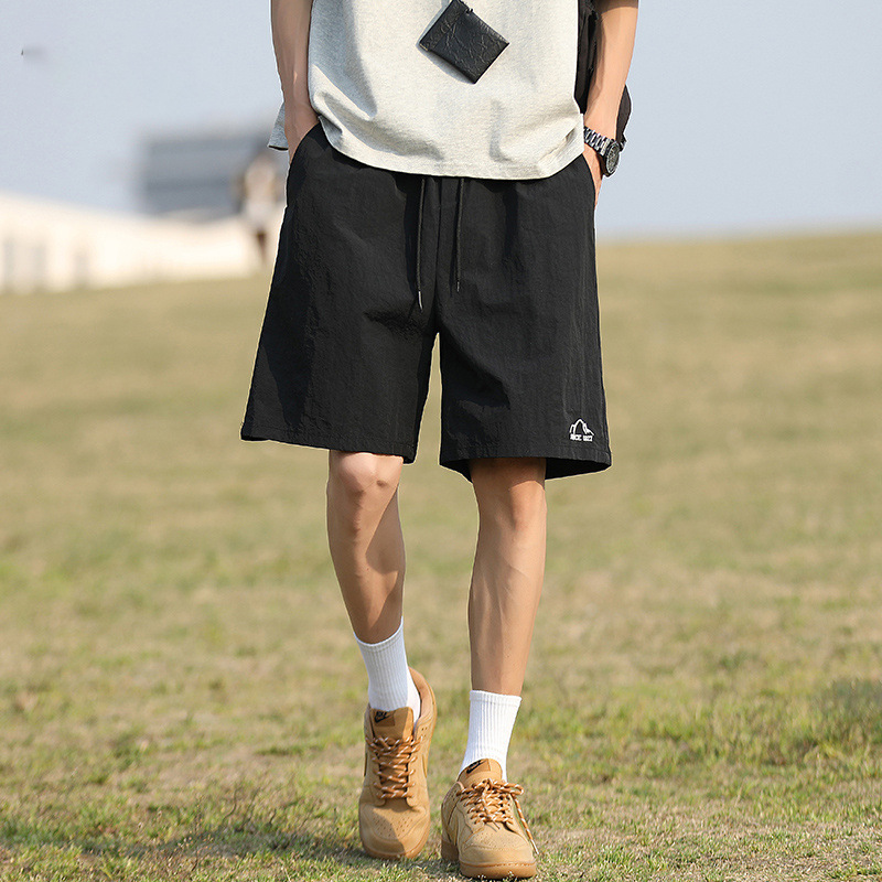 검은색