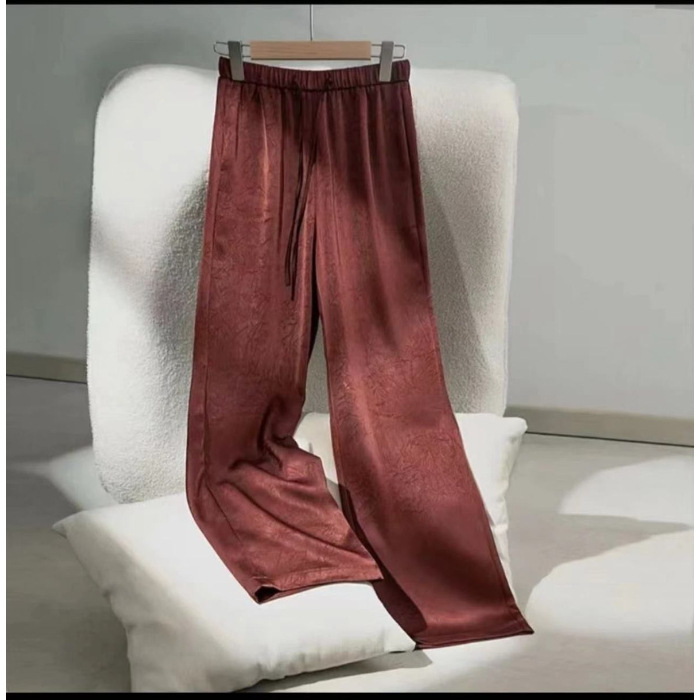 Nuevos pantalones de piernas anchas acéticas de estilo nacional brillo transpirable para mujeres 2025 nuevos pantalones de sandallas delgados impresión de seda de hielo satén