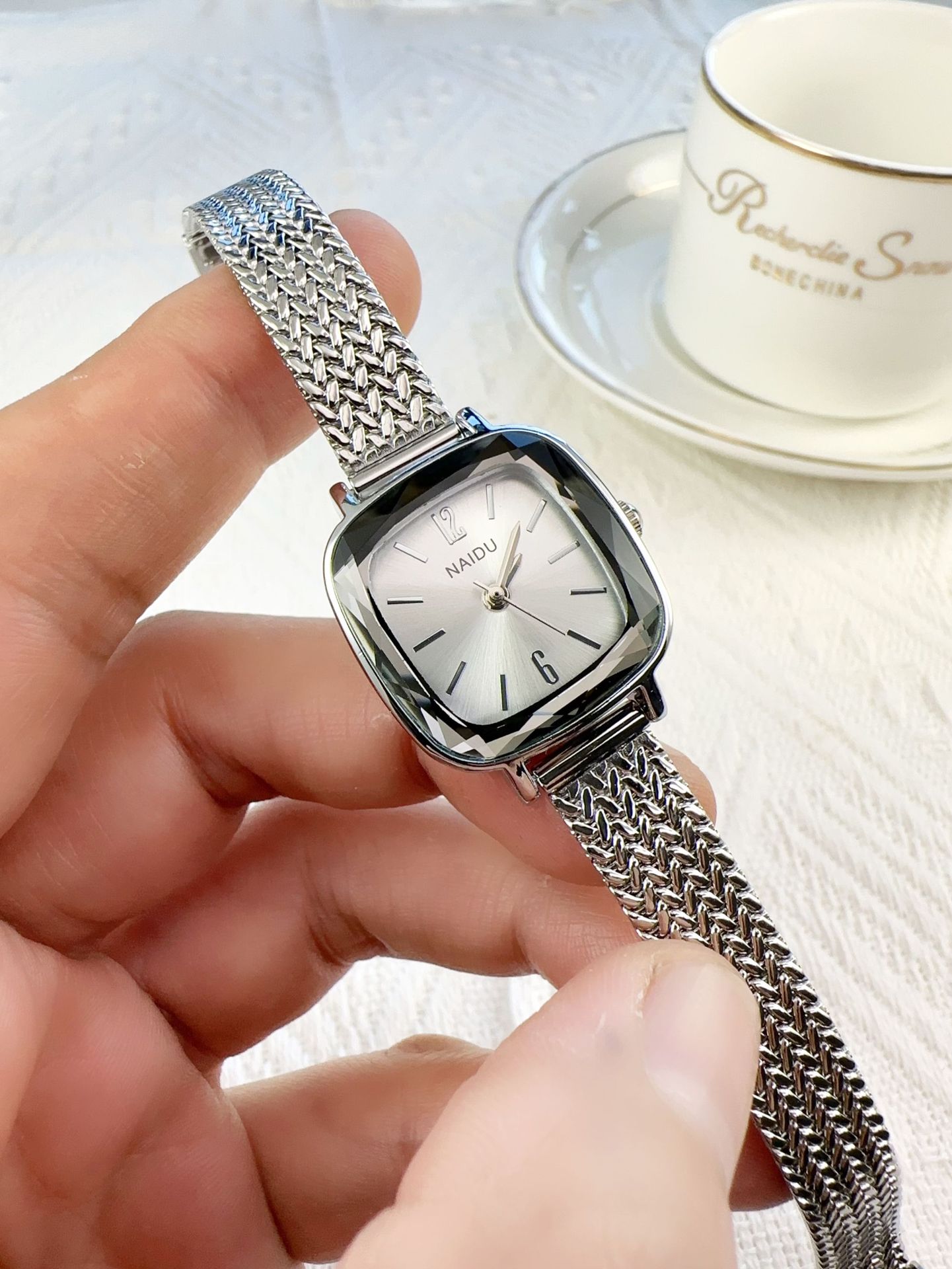 35g Weight Ordinary Glass Mirror Material Imitation Leather Strap Material Watch Classification Pointer Display Type Folding Buckle Buckle Style Square Dial Shape Casual, Daily Occasion Quartz Movement Solid Color Pattern Women's Gender Classic Style Style Classic Style Solid Color Folding Buckle Quartz Watch Women's Watches 3