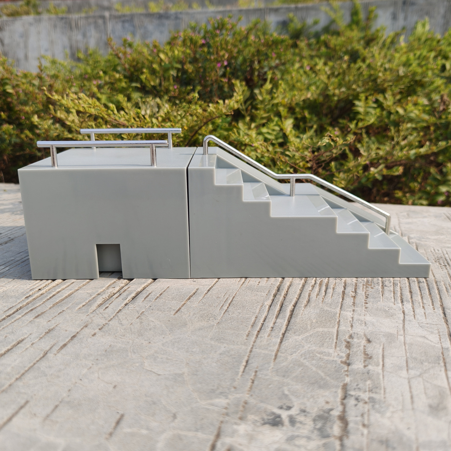 Finger Skateboard U-Shaped Pool Props Scene Mini Fingertip Skateboard Venue Plastic Alloy Slide Bar Drop Shipping