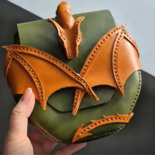 跨境复古棕蓝撞色造型魔法龙斜挎包小众设计蓝龙翼饰奇幻风手机包