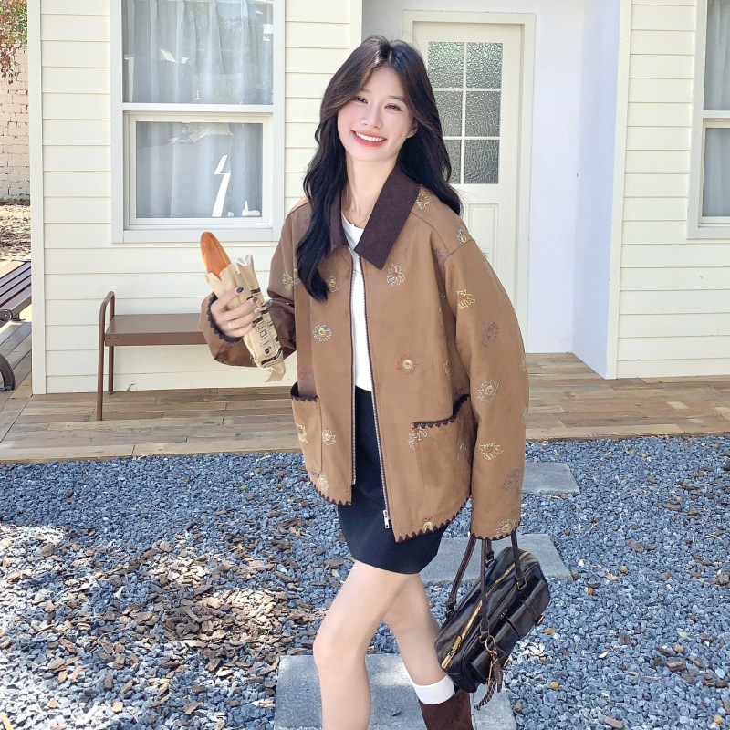 实拍咖色刺绣美拉德短外套女秋季2025新款韩版宽松小个子炸街夹克|undefined