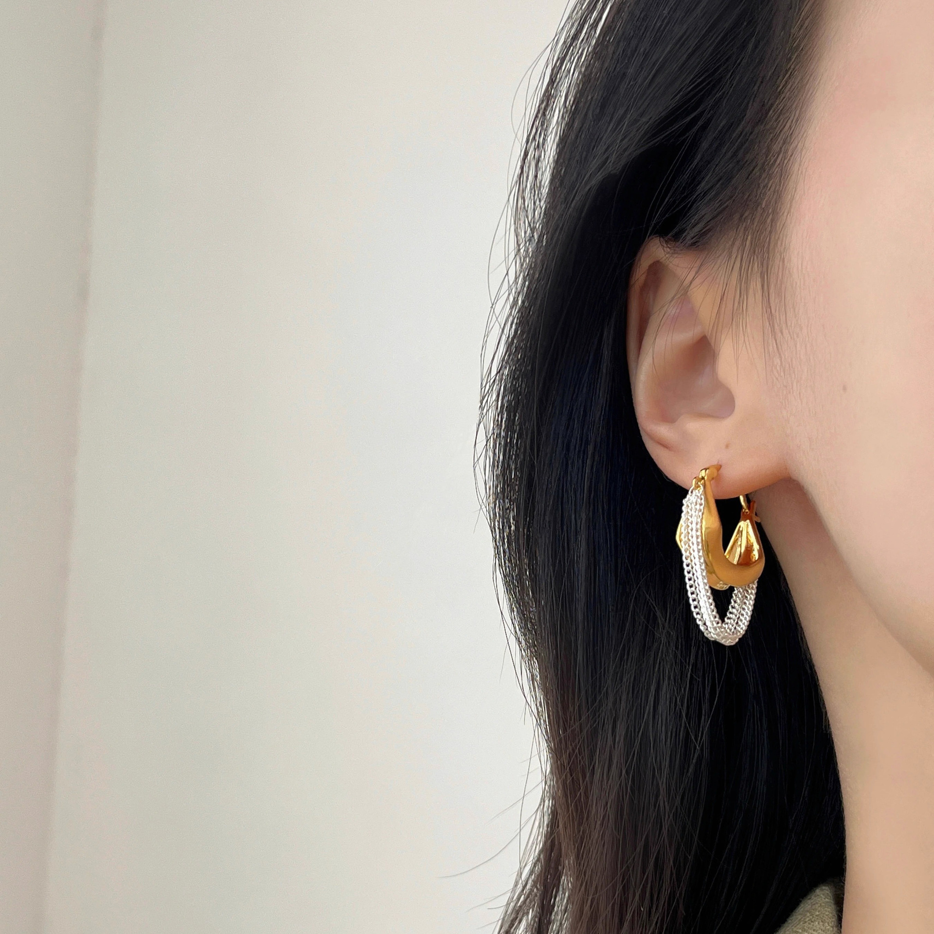 Retro small design earrings