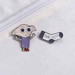 跨境熱銷卡通可愛的自由精靈多比徽章美妙的背包服飾配件百搭胸針