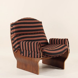 Nordic Designer High-End Second-Hand Solid Wood Single Sofa Chair Hotel B&B Guest Room Fabric Lazy Reception Sofa