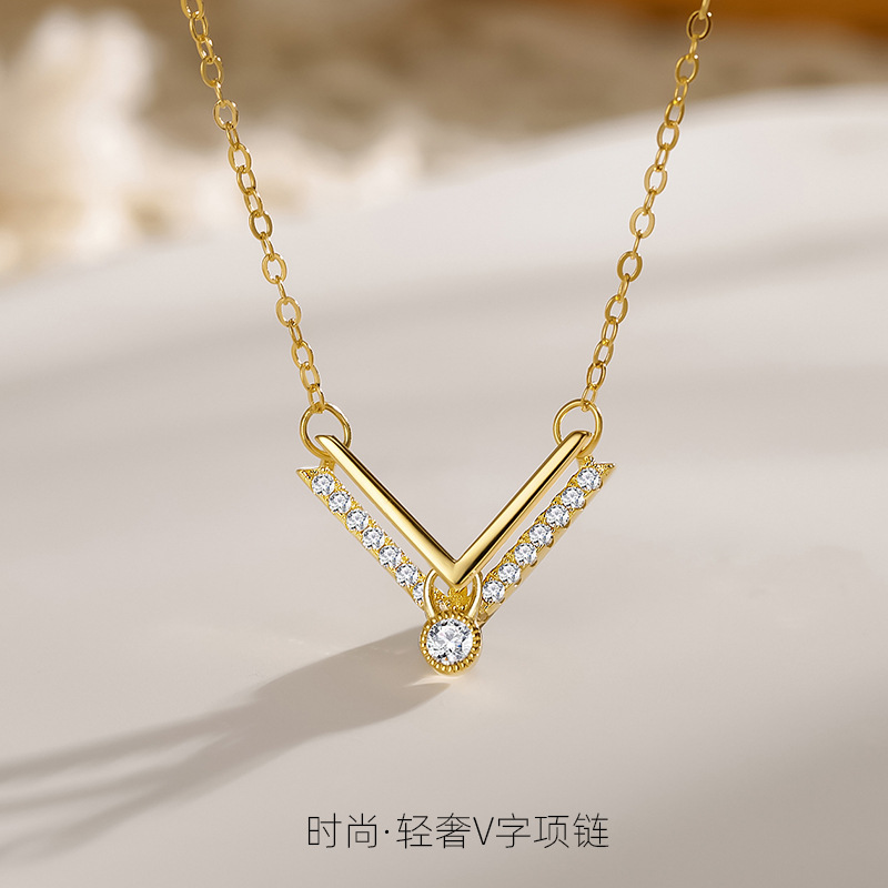 S925 plata esterlina collar en forma de V para mujer estilo japonés y coreano estilo ligero lujo nicho letra V clavícula cadena ins estilo frío accesorios personalizados