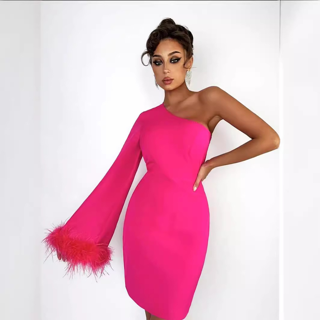 2023 New Bandage Dress European and American Fashion Rose Red One-shoulder Feather Flare Sleeve Slim-fit Banquet Party Dress