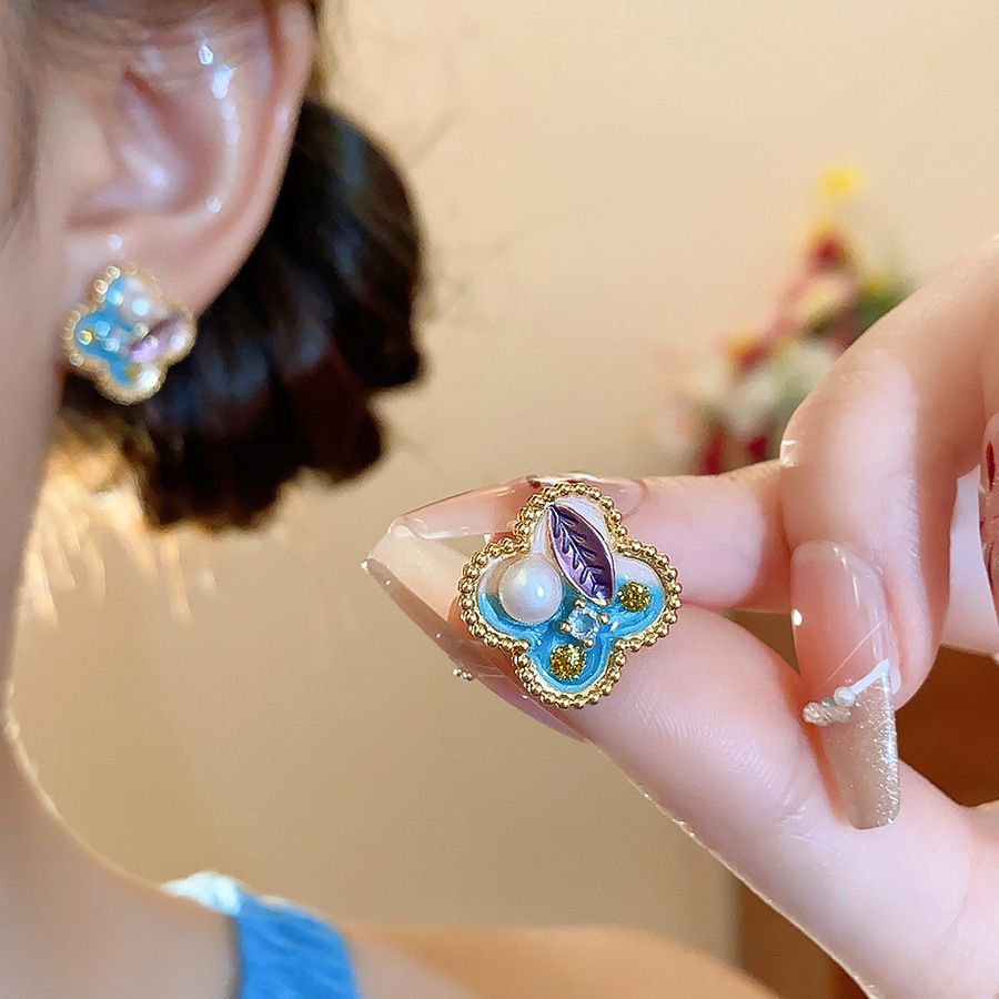 Pendientes de flores de color dopamina de verano Pendientes de todo fósforo de nicho fresco Pendientes de lujo de alta gama de moda al por mayor