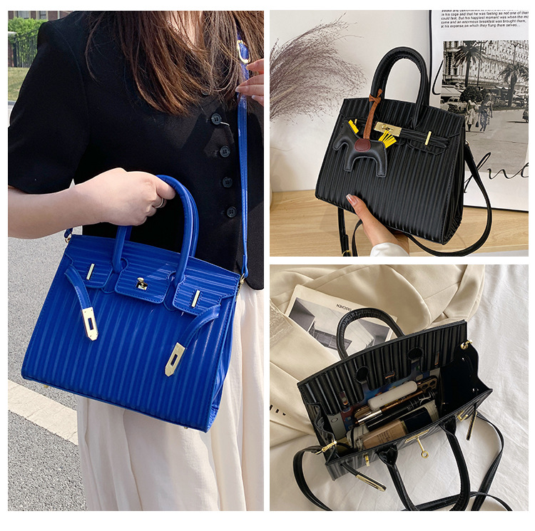 Frau Mittel Alle Jahreszeiten Pu-leder Einfarbig Mode Quadrat Magnetschnalle Handtasche display picture 1