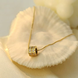 项链;耳环;戒指